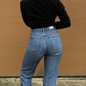 Vintage 80’s Hi-Rise Mom Jeans
